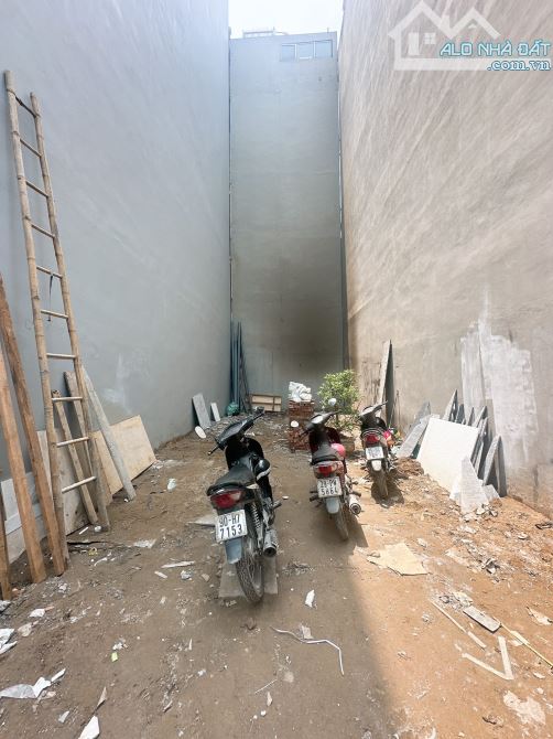 BÁN ĐẤT PHÂN LÔ TÂY NAM LINH ĐÀM. . DT 60 M . MT 5 M . KINH DOANH SIÊU ĐỈNH - 1