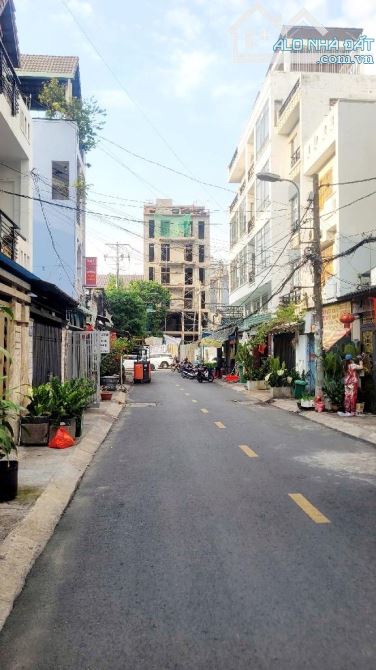 Nhà Bán 4 Lầu . Hẻm 8m . Phạm Văn Chiêu .Gò Vấp . 4 x18 . Chỉ 9 tỷ 8 - 1