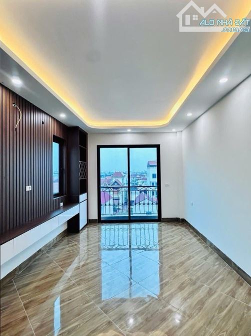 SỐT! LÔ GÓC NGUYỄN TRÃI, 45M2x5T, PHÂN LÔ, OTO TRÁNH, Ở + KINH DOANH, NHỈNH 12 TỶ - 1