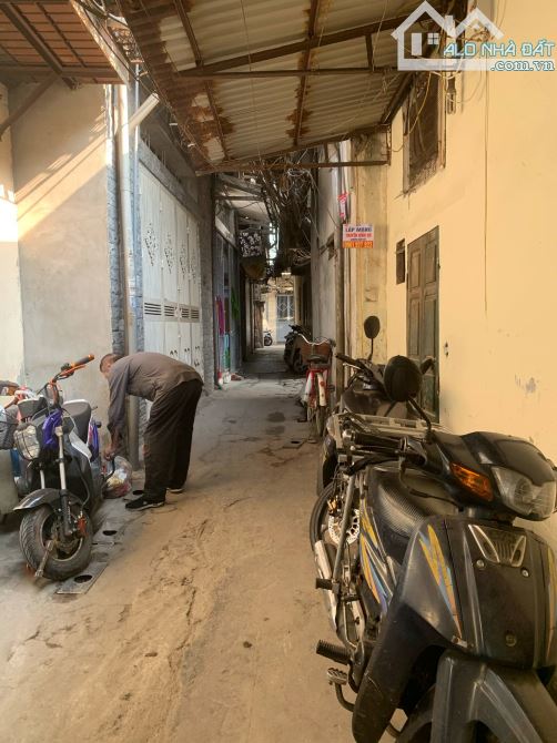 Bán nhà phố An Dương, Tây Hồ 15mx2T chỉ 700 triệu ở luôn hoặc cho thuê gần phố an ninh tốt - 1