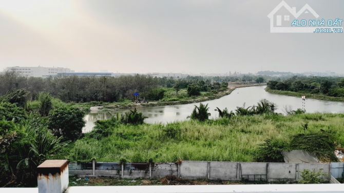 CHDV 3469m2 view sông TN 250tr/ tháng Phường Long Trường Quận 9 - 1