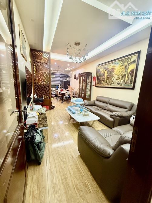 Bán nhà phân lô, ô tô dừng đỗ, kinh doanh đỉnh tại TT Hai Bà Trưng, gần phố cổ - 1