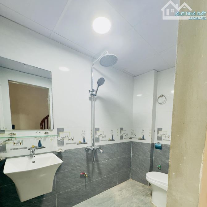 BÁN NHÀ MỚI KOOG NGÕ 2 HOÀNG LIỆT, Ô TÔ ĐỖ CỬA, 5 TẦNG, 2 THOÁNG, 37M, 6.3 TỶ - 1