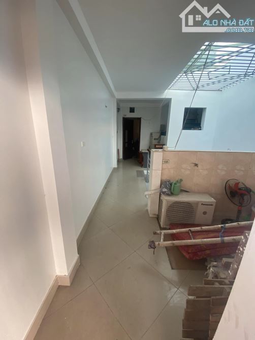 BÁN NHÀ -ĐẤT PHÂN LÔ 89 LẠC LONG QUÂN: SỔ ĐỎ 80M2 GIÁ 14.8 TỶ( Ô TÔ VÀO NHÀ). - 1