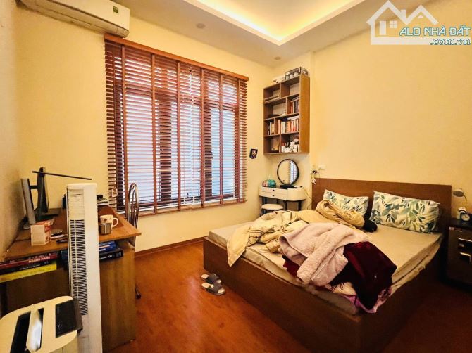 NHÀ ĐẸP NGUYỄN KHANG - 50M RA MẶT PHỐ - NGÕ THẲNG TẮP - NHÀ DÂN XÂY CHẮC CHẮN - TRƯỚC NHÀ - 1