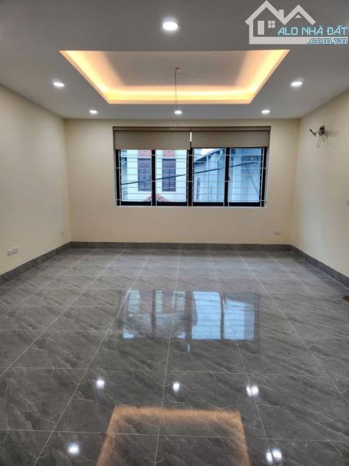 BÁN NHÀ RIÊNG 5 TẦNG TẠI BÁT KHỐI - LONG BIÊN 42M2, 5 TẦNG GẦN AEONMALL, SỔ ĐỎ CHÍNH CHỦ - 1
