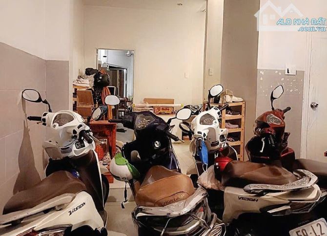 BÁN NHÀ CHDV 4 TẦNG – TRẦN HƯNG ĐẠO, P CẦU KHO, Q1. GIÁ: 15,5 Tỷ.  (Thương lượng nhẹ) - 1