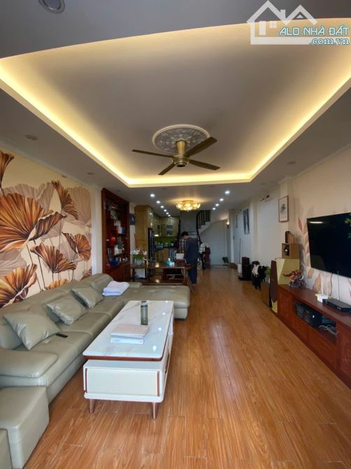 Phân lô Trung Kính, lô góc, ô tô vào nhà, kinh doanh, 10m ra phố, 64m2, 19 tỷ - 1
