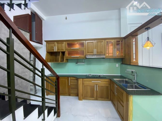Ngay 3/2 Quận 10-37M2-4 TẦNG- HẺM XH cách 1 căn --chỉ Nhỉnh 7Tỷ - 1