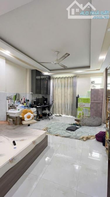 NHÀ BÁN VỊ TRÍ ĐẸP PHƯỜNG 12, QUẬN TÂN BÌNH, 3 TẦNG, 69M2 (5,3mx13m), GIÁ 14.5 TỶ - 1