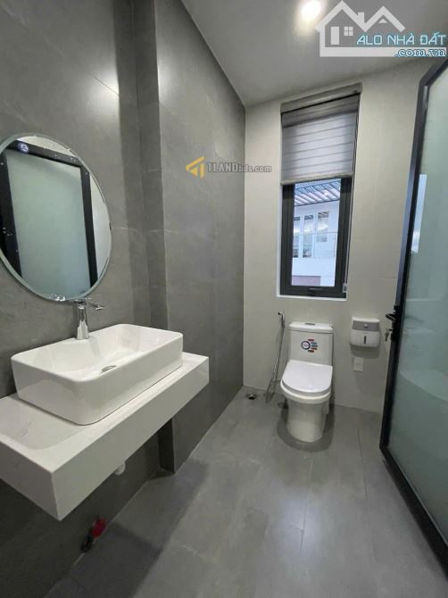 Homestay hiện đại có view TP trung tâm P3 Đà Lạt 86m2 6PN chỉ 7 tỷ - 12