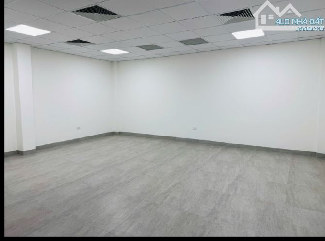 50 tỷ/180 M2/ 6 Tầng/7 Mt/ Kẻ tạnh. LONG BIÊN - 12