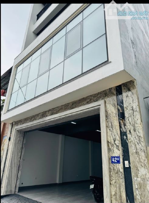50 tỷ/180 M2/ 6 Tầng/7 Mt/ Kẻ tạnh. LONG BIÊN - 14