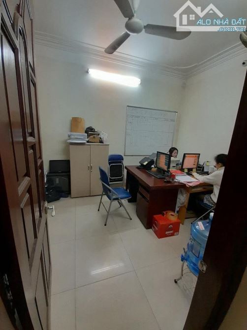 ĐẶNG TIẾN ĐÔNG_LÔ GÓC_MẶT TIỀN RỘNG_NGÕ THÔNG_OTO ĐỖ CỬA_DT59m2 7Tầng MT17m Giá chỉ 19.5Tỷ - 2