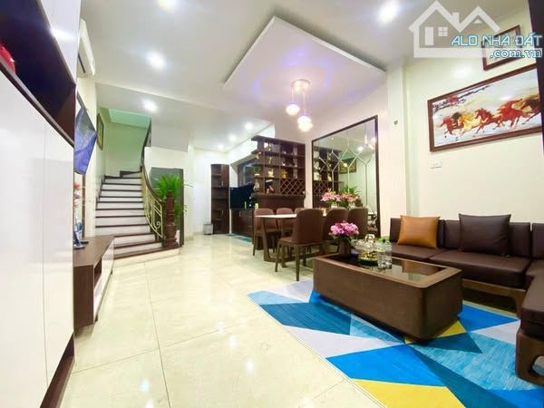 BÁN NHÀ NGUYỄN VIẾT XUÂN,THANH XUÂN, NHÀ DÂN XÂY, NỘI THẤT XỊN SÒ , 20M RA OTO , Ở SƯỚNG - 2