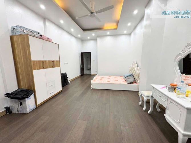 Bán nhà riêng phố Thái Thịnh, Đống Đa, 47m2 dân xây, chỉ 8.75 tỷ - 2