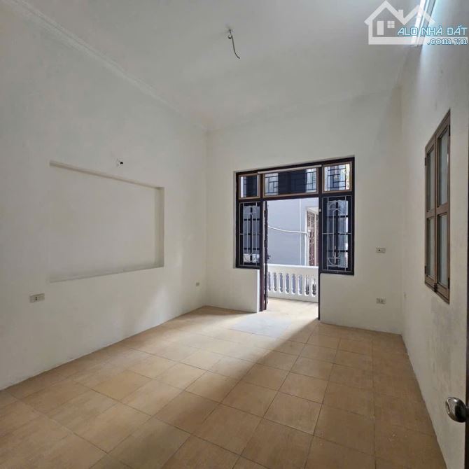 Bán Nhà Đẹp 45m2- 3T- Phố Ngô Quyền- đường 2 ô tô tránh- KD Đỉnh- sổ vuông- Nhỉnh 7 tỷ - 2