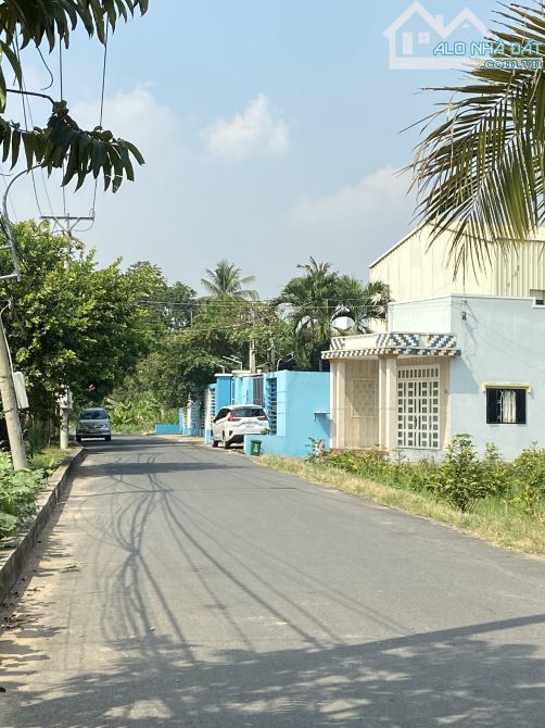 Cần bán lô đất MT Vĩnh Phú 38A, cách bờ kè sông Sài Gòn 300m, DT: 75m giá: 3,3 - 2