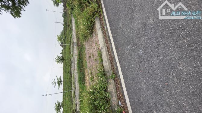 B.Á.N ĐẤT ĐẤU GIÁ ĐAN PHƯỢNG , PHÂN LÔ, Ô TÔ TRÁNH , THOÁNG TRƯỚC SAU 80M2, 7 TỶ 5 - 2
