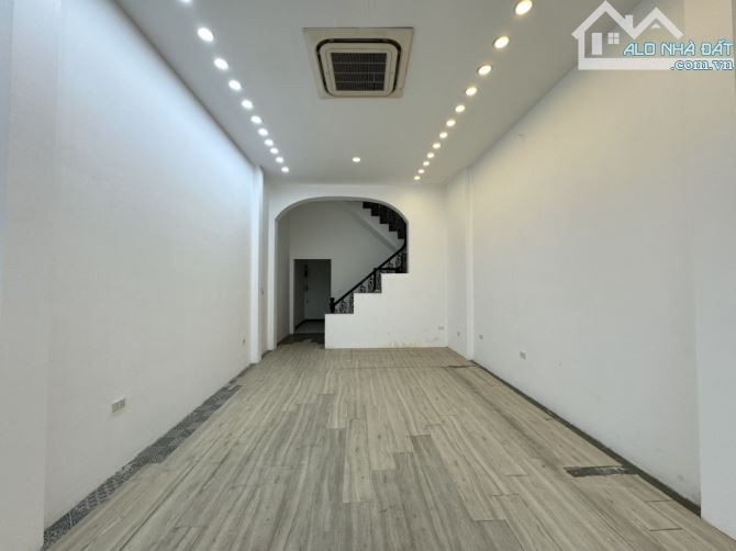 BÁN NHÀ MẶT PHỐ PHẠM NGỌC THẠCH - VỈA HÈ RỘNG - KD ĐẲNG CẤP 60M2 MẶT TIỀN 5M NHỈNH 29 TỶ - 2
