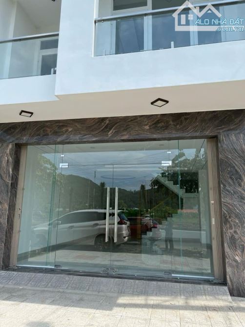 Bán Nhà 3 Tầng Mặt Tiền Võ Nguyên Giáp - 2