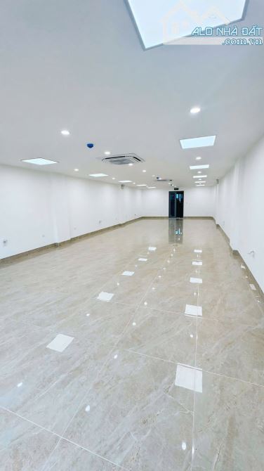 Bán toà văn phòng Mp Tô Vĩnh Diện - Thanh Xuân 120m2, 8 tầng, mt 6m - Giá 72 tỷ - 2