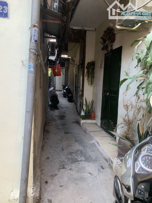 Bán nhà phố An Dương, Tây Hồ 15mx2T chỉ 700 triệu ở luôn hoặc cho thuê gần phố an ninh tốt - 2