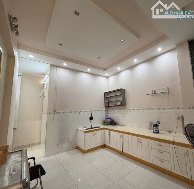 BÁN CĂN HỘ DỊCH VỤ Q2 – XE HƠI VÀO NHÀ – 143,2M2 – THU NHẬP ~30TR/THÁNG – CHỈ 11Ty - 2