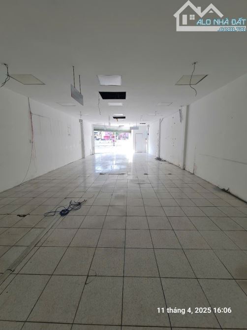 Cho thuê nhà MT 1099A Hậu Giang, P11, Q6 - DT 6.6x30m, Trệt lửng - Giá thuê 42tr/tháng - 2