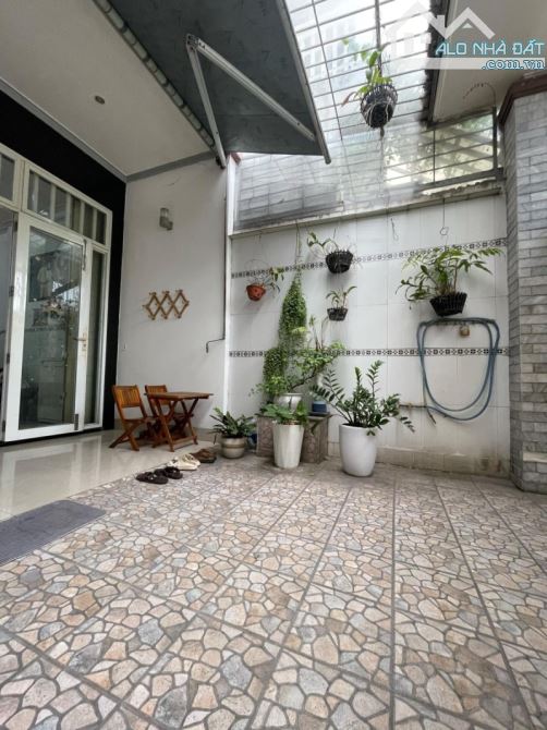 Bán nhanh căn nhà 4 tầng trục đường rộng 30m ra Biển Sơn Trà trục Vương Thừa Vũ - 2