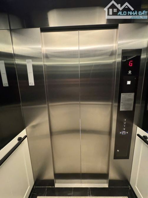 Bán Biệt thự mặt tiền ngay Hai Bà Trưng, Q1, 8,5mx19m, 4 lầu, nội thất Cao cấp, giá 79 tỷ. - 2