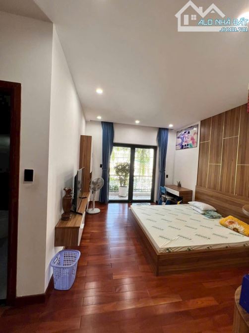BÁN NHÀ HẺM Ô TÔ TRƯƠNG CÔNG ĐỊNH ( DT: 107M2) + 1TR3L + NỘI THẤT XỊN + GIÁ 9 TỶ 8 - 2