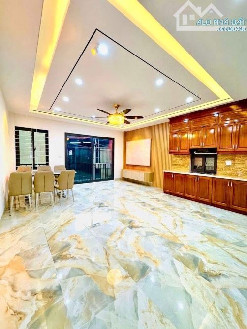 BÁN NHÀ SÀI ĐỒNG - 10,5 TỶ - 45M2 - MT 4M - 6 TẦNG - Ô TÔ KINH DOANH - 2