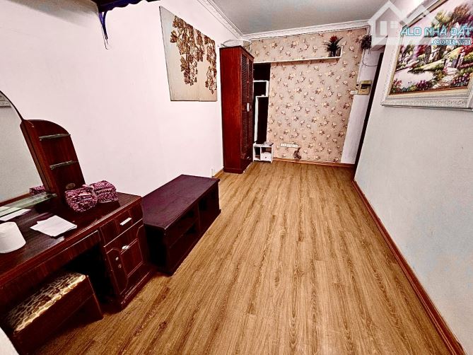 Bán nhà tập thể tt thanh Xuân lô góc hai mặt thoáng ánh sáng tự nhiên - 2