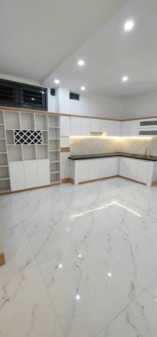 🏆 HÀNG HIẾM - HÀNG VIP 🚗 HẺM XE HƠI 🌟 Lý Tự Trọng 🌟 83m² 🌟 4 TẦNG 🌟 6PN - 2