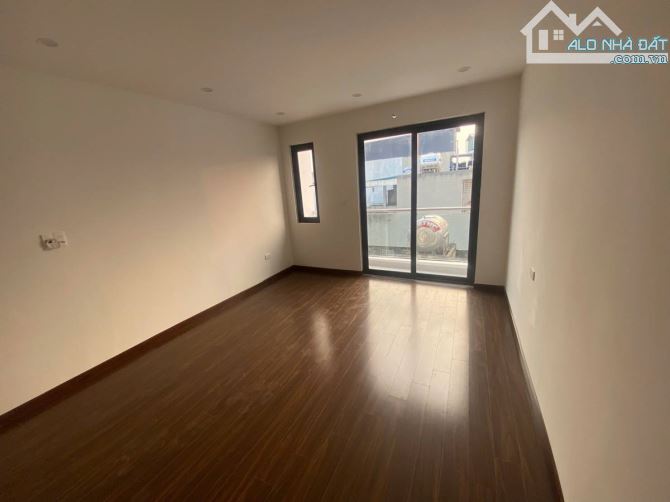 Siêu Phẩm Nhà 41m2 Tại Ngọc Thụy Long Biên 11tỷ Mặt Tiền Đẹp Lô Góc Ngõ Thông Ôtô Vào Nhà - 2