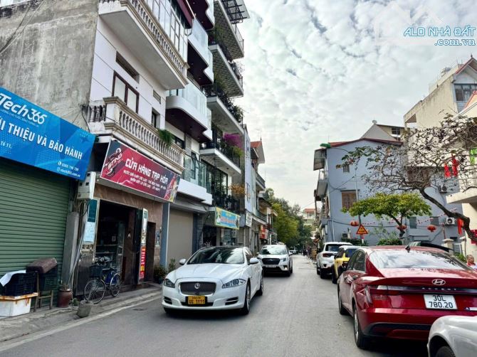 Phố Nguyễn Văn Cừ, Vỉa hè kinh doanh 3 oto tránh, 120m2 mt 5m giá đầu tư - 2