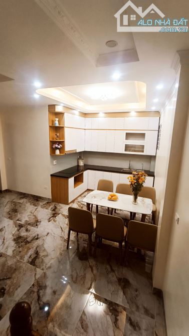 Siêu Phẩm Nhà Đẹp Ngọc Lâm Long Biên 59m2 Cần Bán ngay 12,5tỷ Mặt Tiền Đẹp Vị Trí Đỉnh - 2