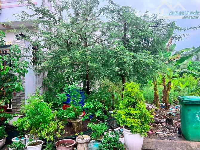 - Bán lô đất góc 2 Mặt tiền DT 6,34x16=100,5m2 xây dựng tự do, hẻm xe hơi - 2
