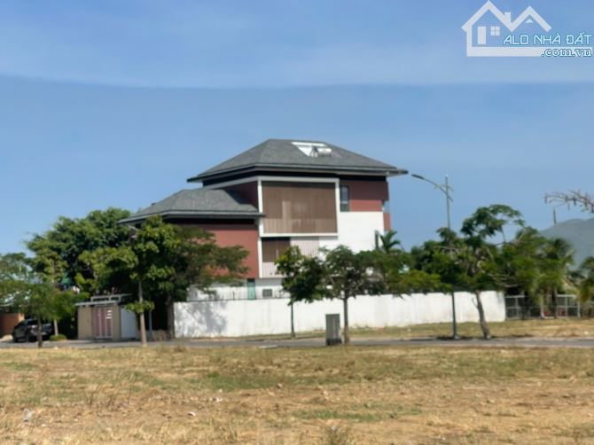 Chủ cần bán gấp đất mặt tiền đường Phong Châu, nằm trong khu đô thị ven sông Tắc 125m2 - 3