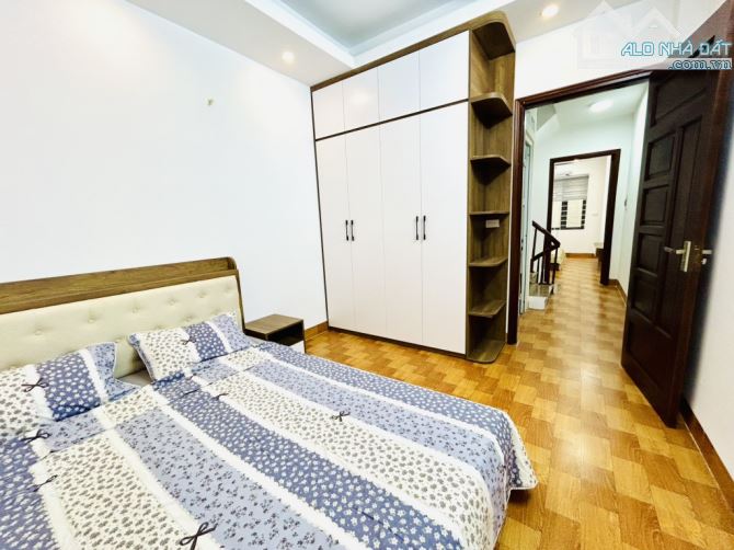 Cực hiếm trong tầm giá ! Lĩnh Nam - Hoàng Mai - 40m - 5 Tầng - 5 Ngủ Chỉ Nhỉnh 6 tỷ - 3