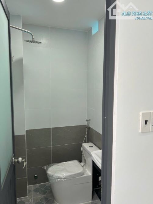 Trung tâm Gò Vấp-85m2 1 trệt+ 1 lửng, dòng tiền 100 triệu/năm, gía chỉ nhỉnh 5 Tỷ - 3
