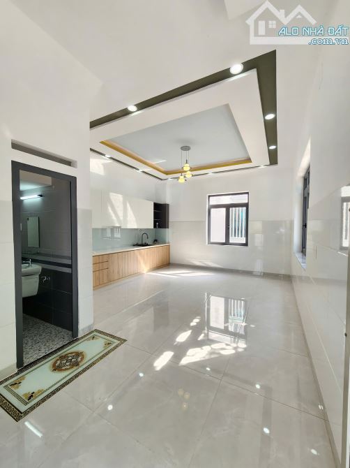 5Tỷ7__Nhà Phố Hoàn Công__góc 2 mặt tiền__đúc 3 tấm__KDC đồng bộ gần đường Liên Huyện 200m - 3