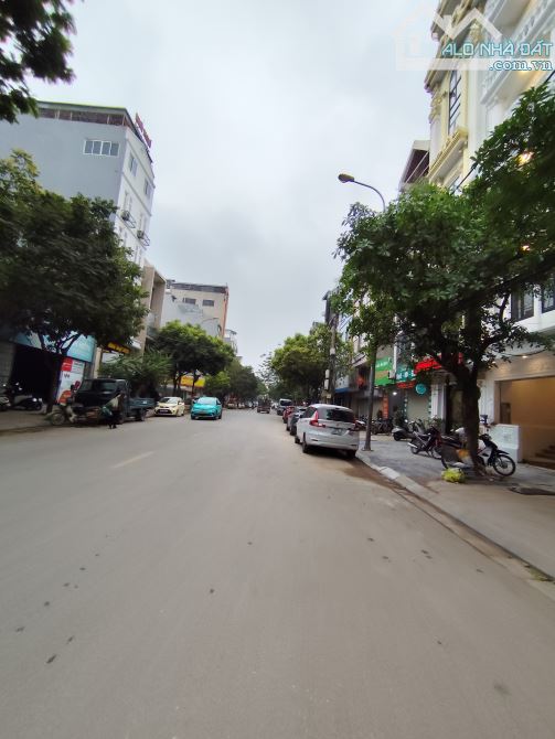 Bán đất phố trạm 70m² , mt 4m đường ôtô tránh kinh đa dạng giá chào 13,9 tỷ . - 3