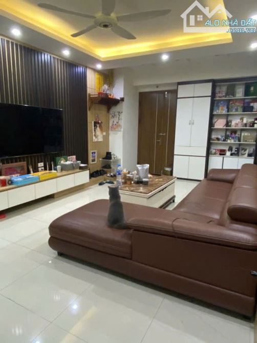 CẦN BÁN GẤP CC HOÀNG VĂN THÁI, LÔ GÓC, TẦNG TRUNG, VIEW ĐẸP, DT85m2 - 3 NGỦ- CHỈ 5.5 tỷ - 3