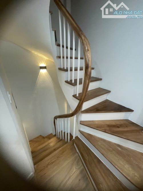 NHÀ MỚI,ĐẸP Ở NGAY, TẠI MỸ ĐÌNH , DT 46M2 X 4 TẦNG, MT 4,5 M, GIÁ CHỈ 8,5 TỶ, VIP HIỆN ĐẠI - 3