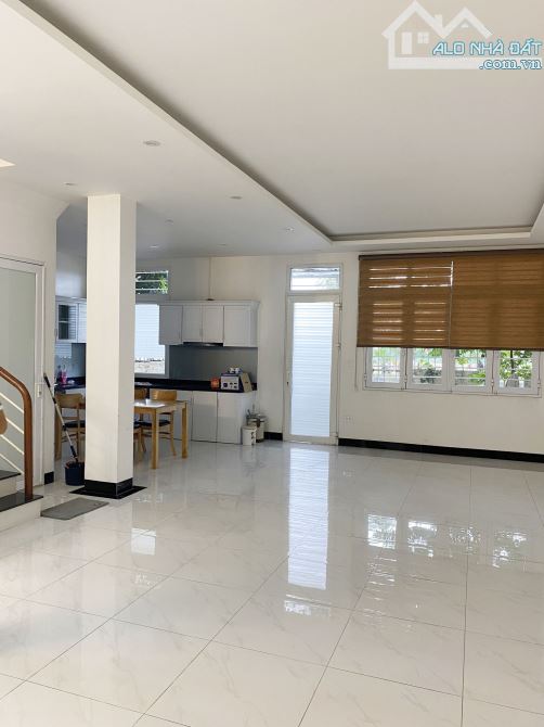 Cho thuê biệt thự Palm Garden Việt Hưng, 150m2 x 4 tầng, 28tr/t - 3