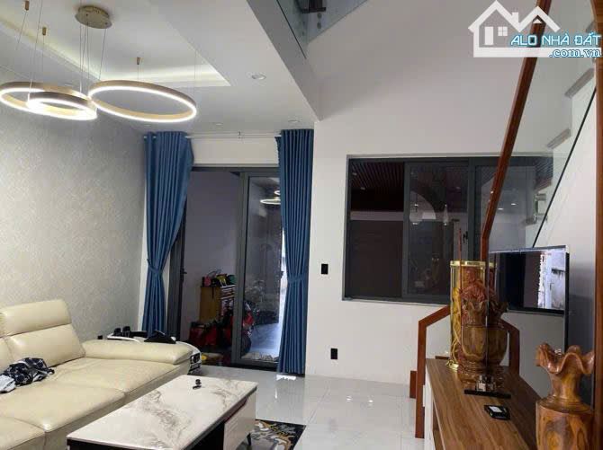 BÁN NHÀ HẺM Ô TÔ TRƯƠNG CÔNG ĐỊNH ( DT: 107M2) + 1TR3L + NỘI THẤT XỊN + GIÁ 9 TỶ 8 - 3