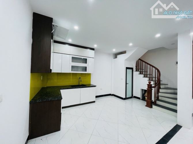 YÊN BỆ - LÔ GÓC - Ở NGAY - Ô TÔ GẦN, KD, 55mx4T, MT6m, 5 tỷ. - 3