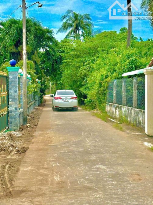 Bán đát MT nhựu Nguyễn Thị Tầm dt 1700m2 giá 1tỷ5 Bình Tịnh Tân Trụ Long An - 3